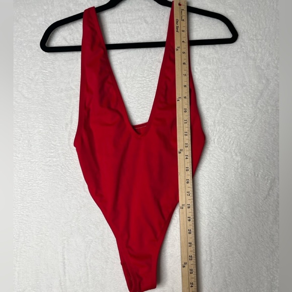Dippin Daisy’s Deep V Red One Piece High Leg Low Back Sz S Summer Beach Sexy - Picture 10 of 13